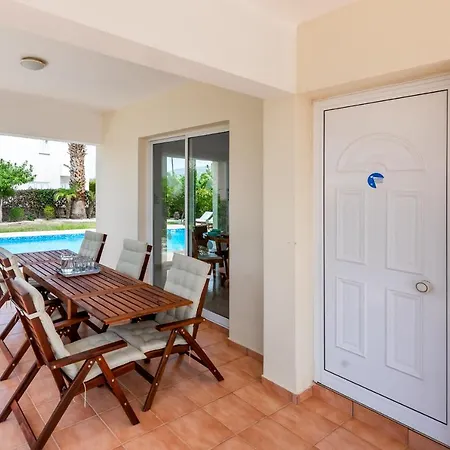 Alysia By Ezoria Willa