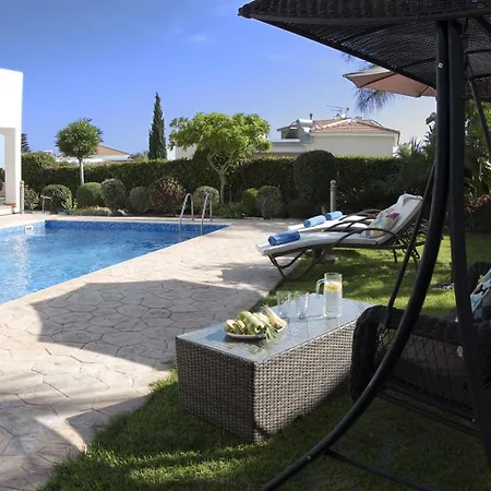 Alysia By Ezoria Willa *