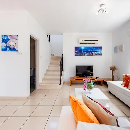 فيلة Alysia By Ezoria