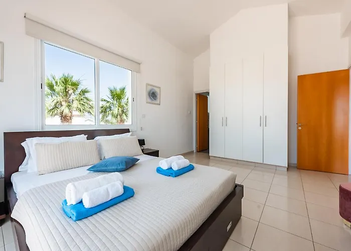 Alysia By Ezoria Villa *