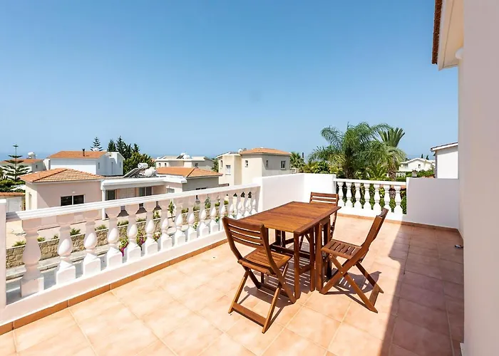 Alysia By Ezoria Villa *