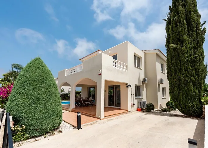 Alysia By Ezoria Vila *