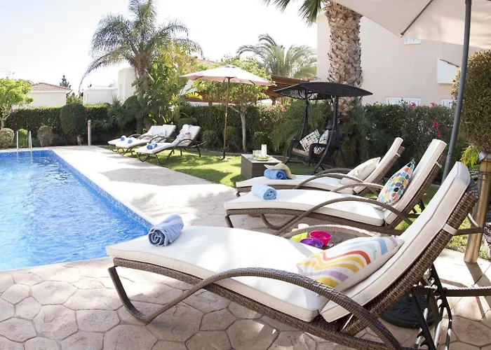 Villa Alysia By Ezoria Coral Bay